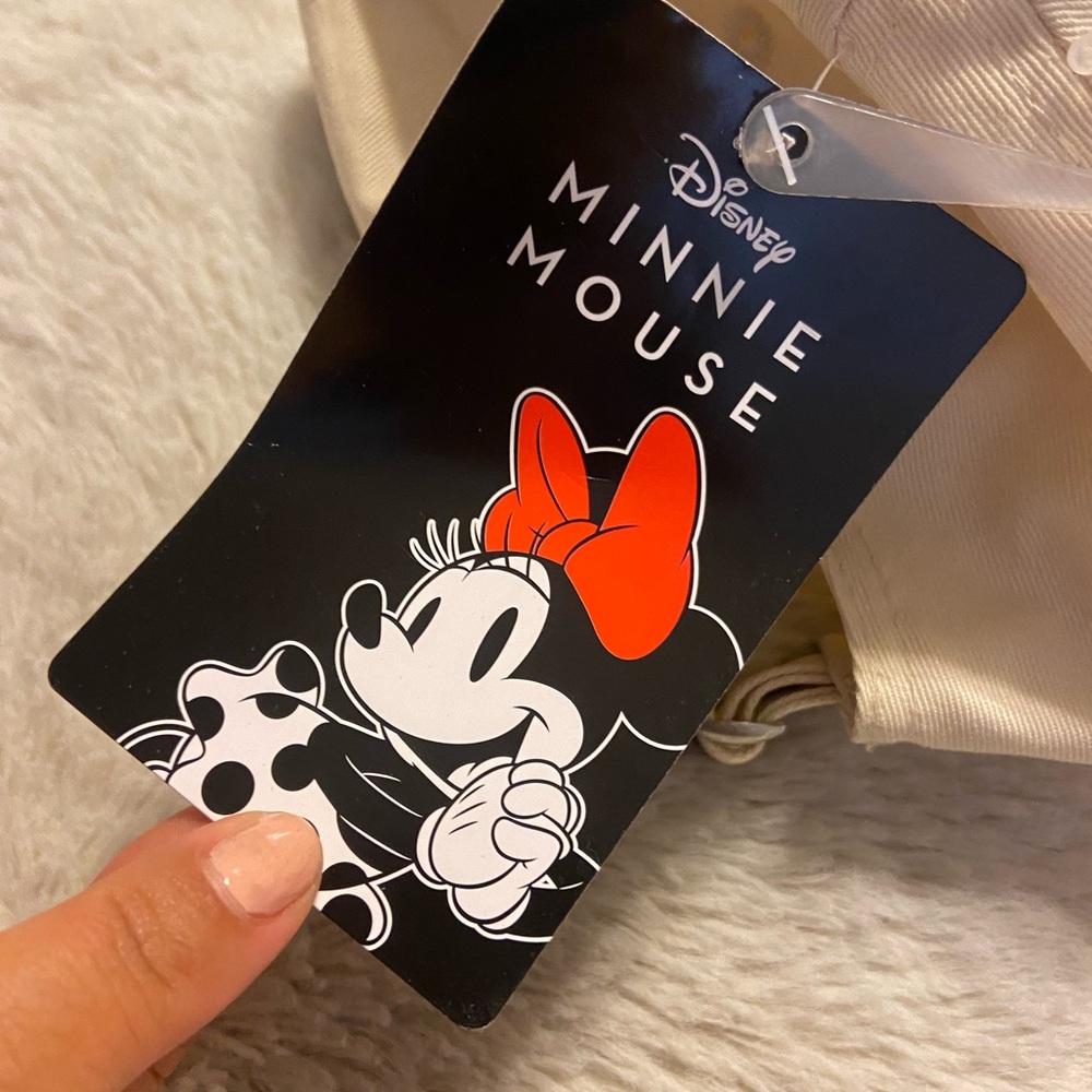 NWT! Disney Minnie Mouse beige adjustable hat - Picture 6 of 8